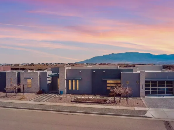 6905 Rim Rock Cir NW, Albuquerque, NM 87120