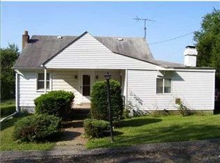 111 Grable Ln, Jeannette, PA 15644