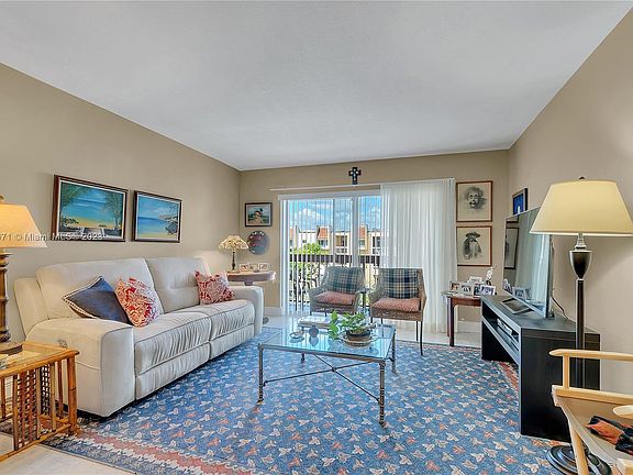 3rd image of 7700 Camino Real #D-404