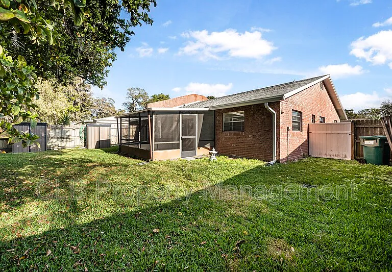 910 New Castle Ct — Photo 12