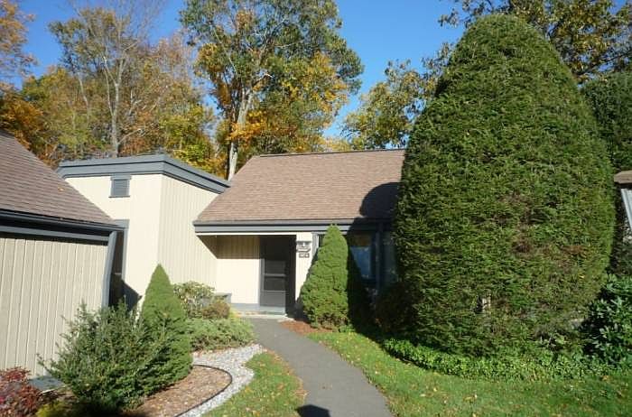 End unit w/private patio