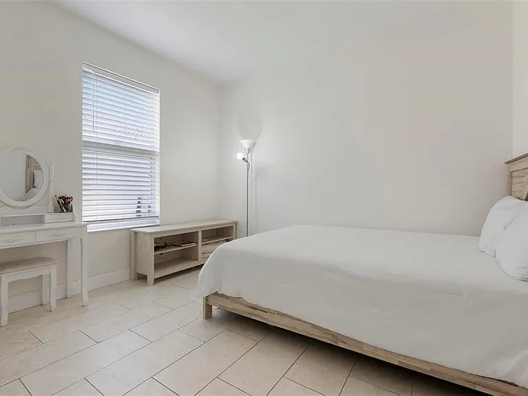 404 Golden Harbour Trl — Photo 34