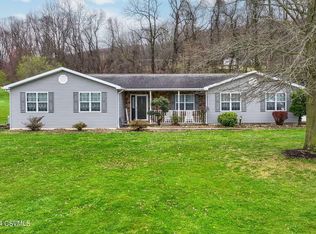 130 Emerick Ln, Dalmatia, PA 17017