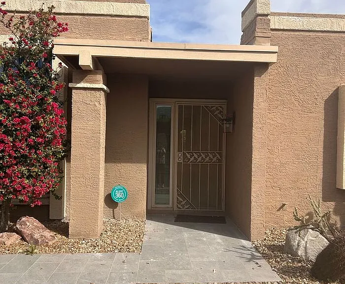 1136 E Villa Rita Dr — Photo 1