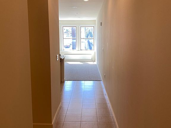 4th image of 55 Trumbull St APT 9