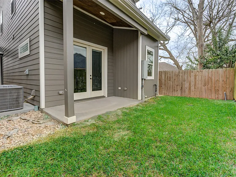 4220 McKinley St — Photo 45