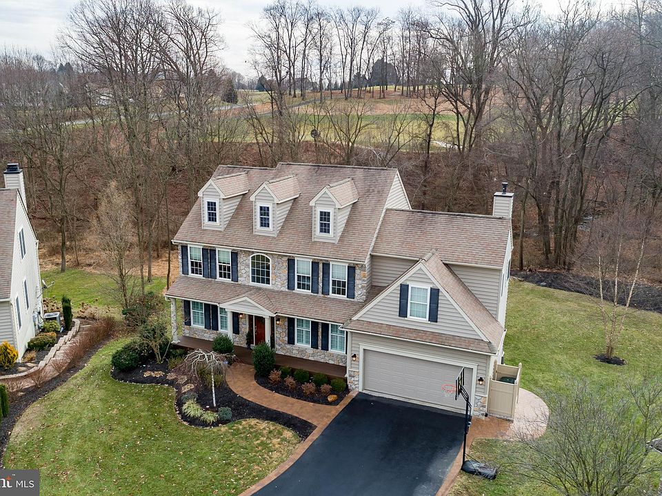 1st image of 108 Kittanset Ct