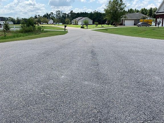 4th image of Eastwinds Dr