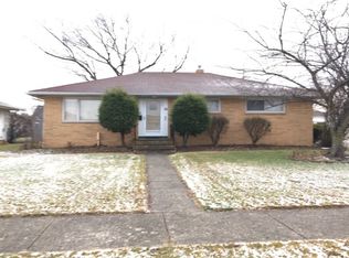 36 E Dawnwood Dr, Seven Hills, OH