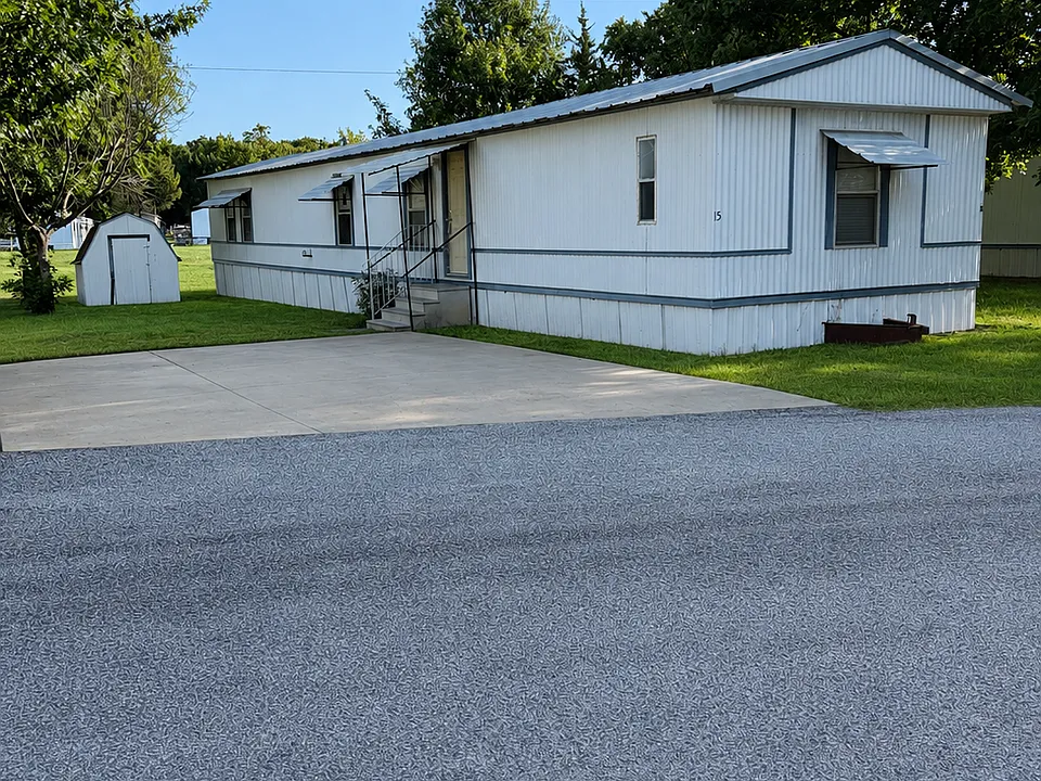 300 Murls Lake Rd #15