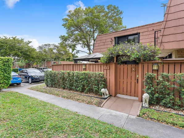 410 Buttonwood Lane, Boynton Beach, FL 33436