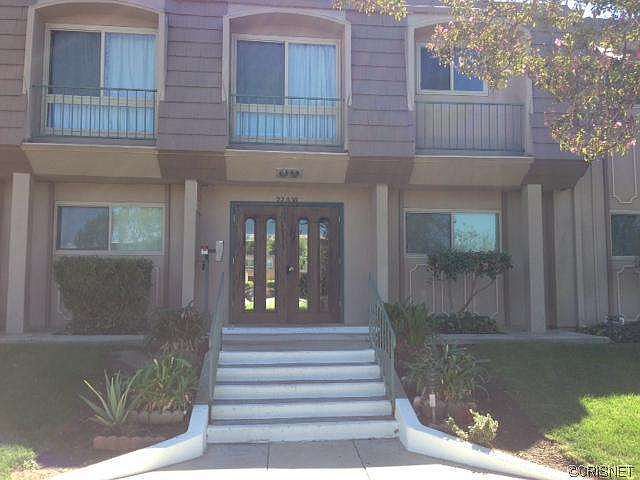 1st image of 22030 Calvert St APT 5