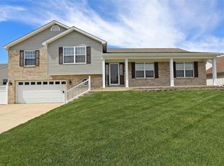 25 Spangle Way Dr, O'Fallon, MO 63366