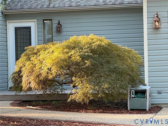 5th image of 900 Golden Cypress Ct