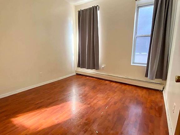 3rd image of 41-21 29th St #33