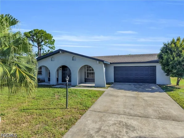 502 Parkside St, Lehigh Acres, FL 33936