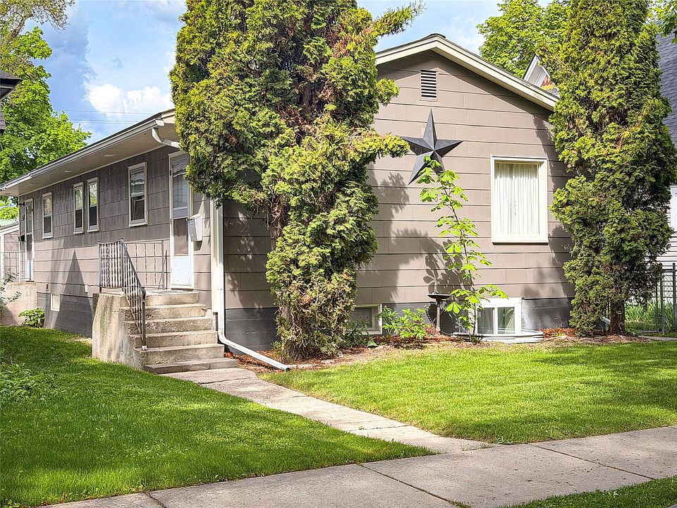 1st image of 716 1st Ave W