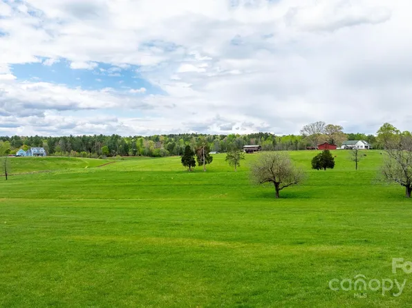 3795 Hartland Rd, Morganton, NC 28655