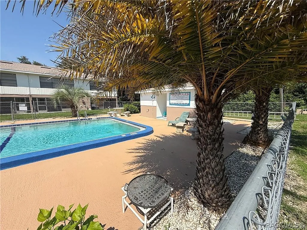 2 bed, 2.5 bath, 1440 sqft, $1,500 — Photo 4