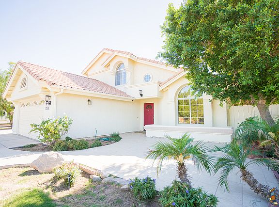 2nd image of 2591 Sandalwood Dr