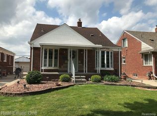 14917 Warwick Ave, Allen Park, MI 48101