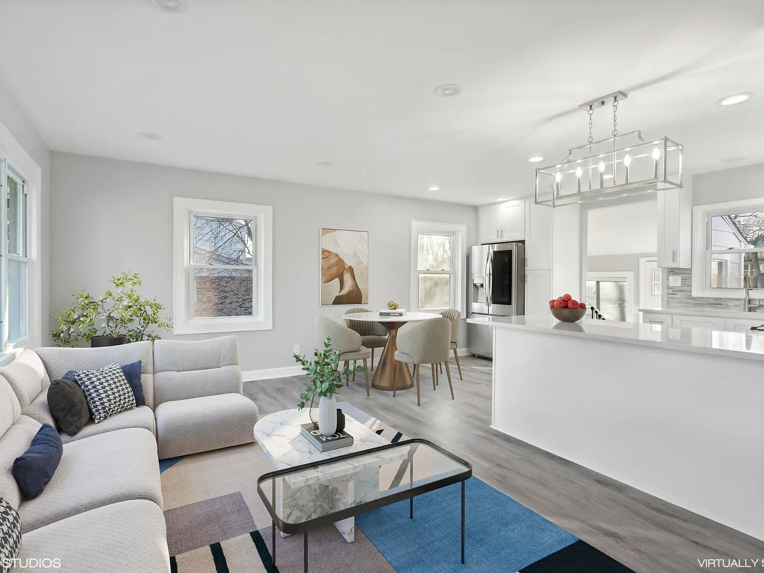 810 S Jackson St — Photo 1