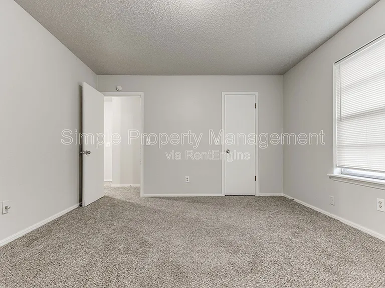 8508 Candlewood Dr — Photo 14