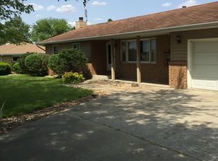 9921 N 1250 East Rd, Shirley, IL 61772