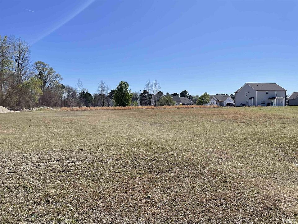 1st image of 210 Stonewood Dr