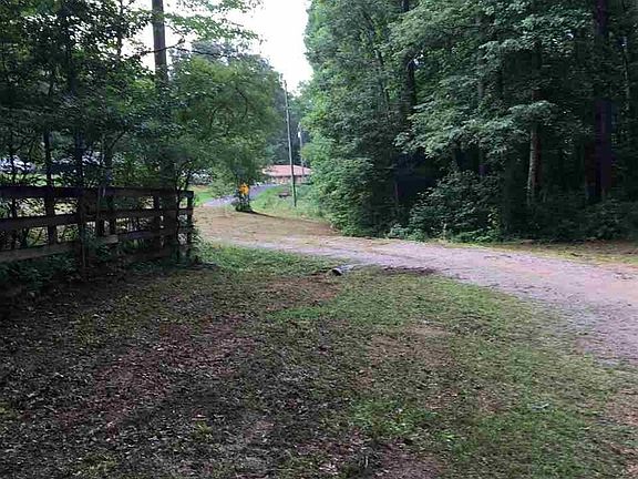 2nd image of 221 Woodland Hills Cir
