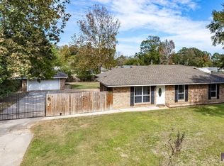 16727 Teneiya Ave, Greenwell Springs, LA 70739