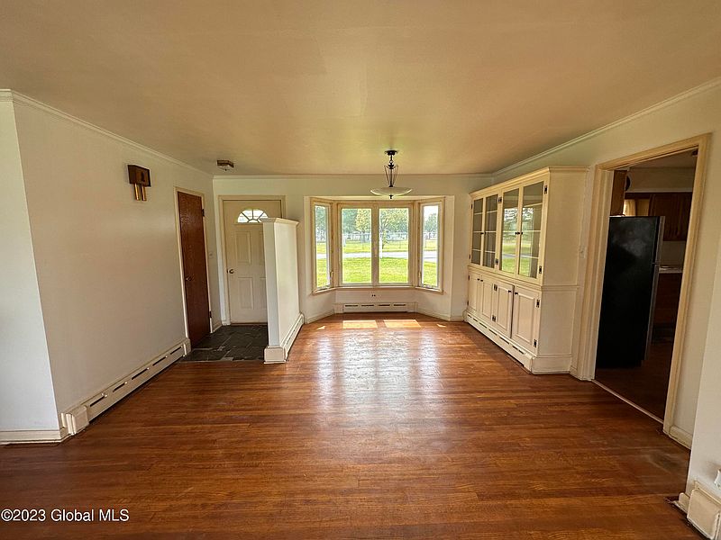 4th image of 149 Boght Road