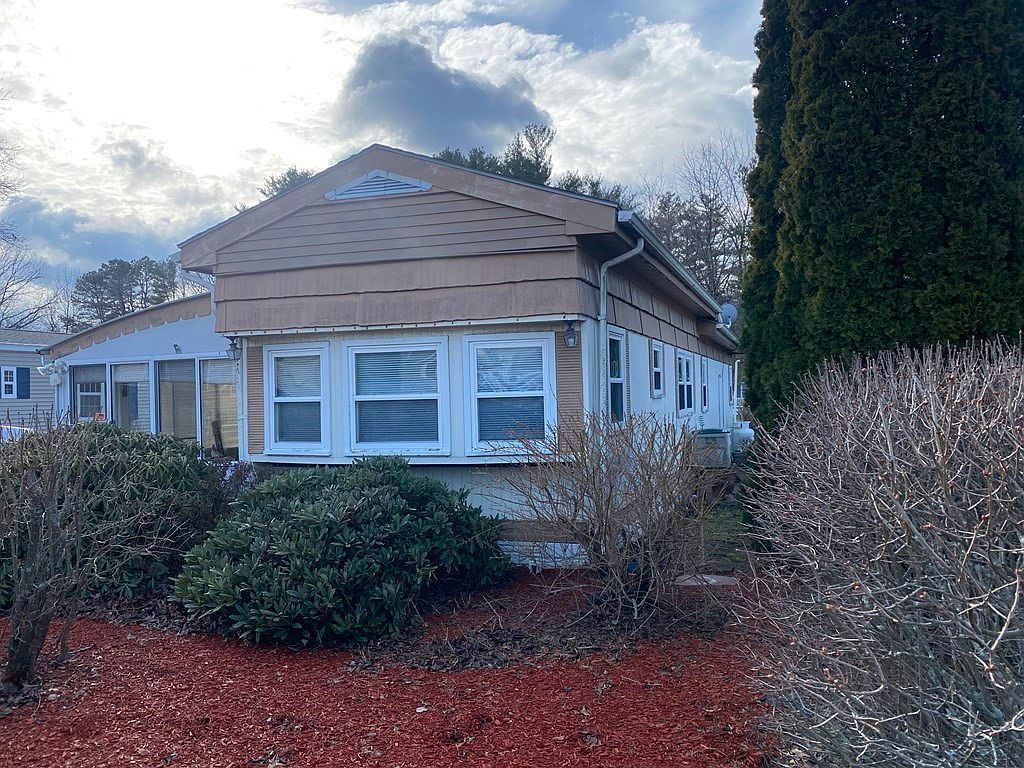 33 Hilltop Rd, Plainville, MA 02762 Zillow