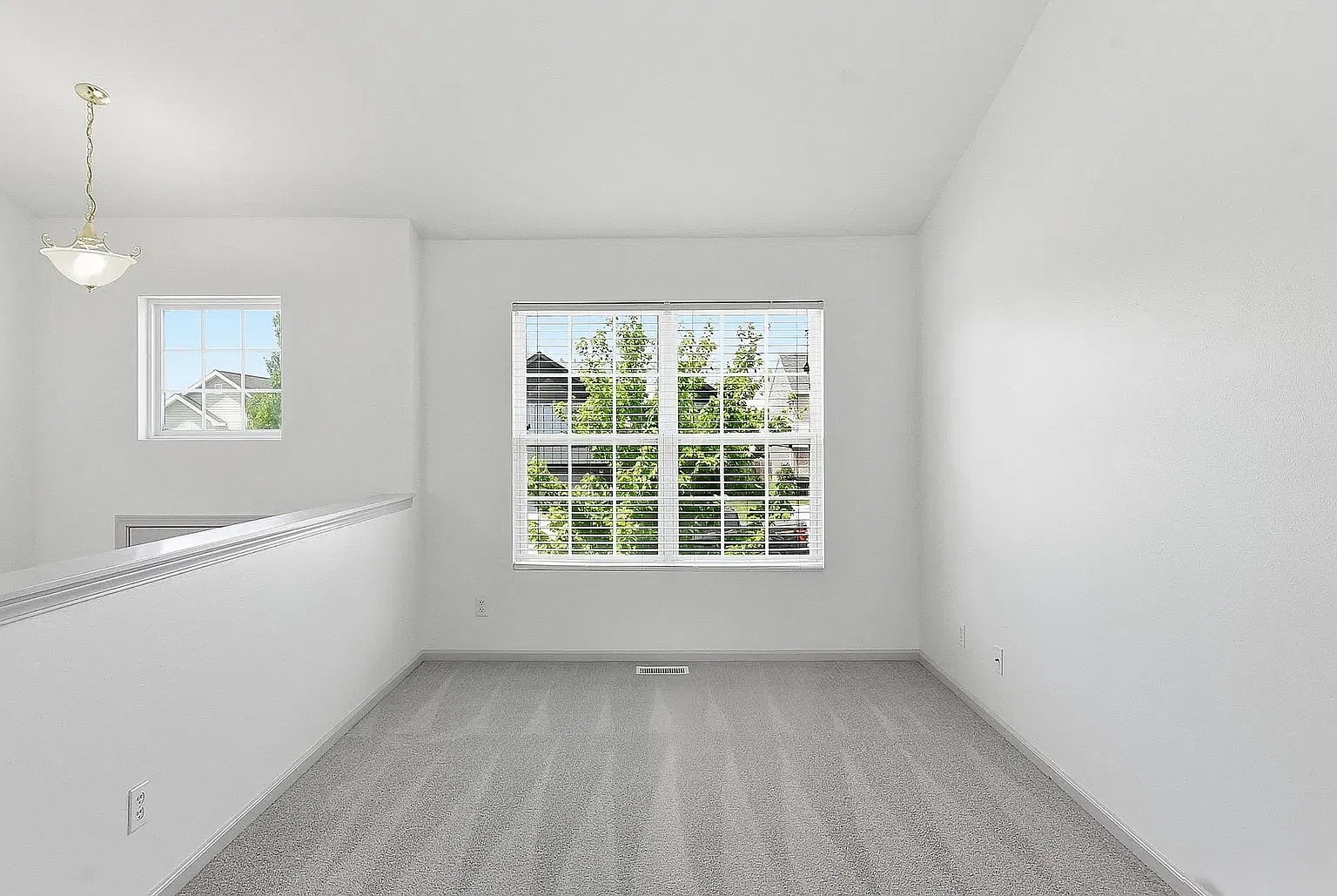 3 bed, 1316 sqft, $2,195 — Photo 4
