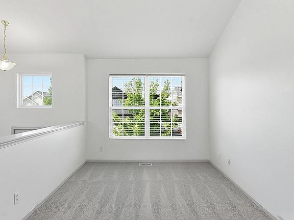 4th image of 19373 U St