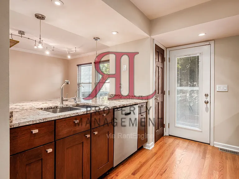 362 W 4th Ave — Photo 15
