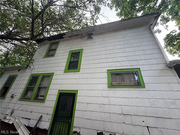 5th image of 12700 Maple Ave