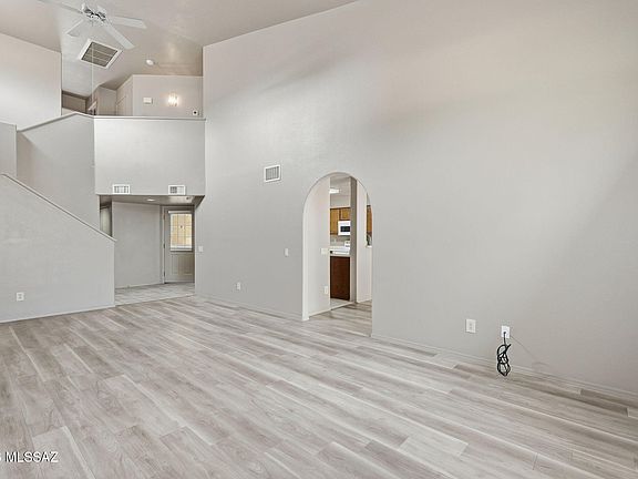 4th image of 2934 W Laquila Aerie