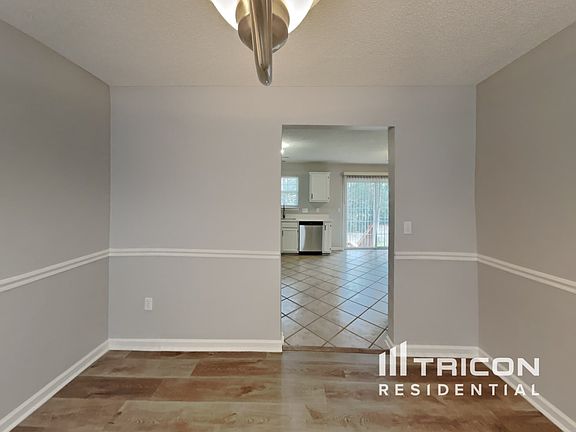 5th image of 2463 Saguaro Ln