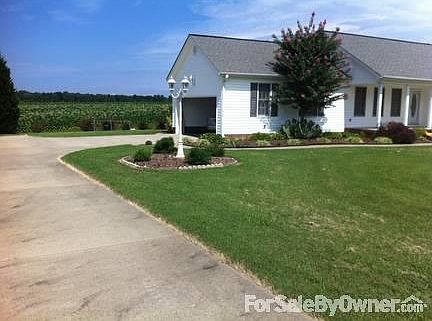 Driveway to Garage
						:
						Porch
