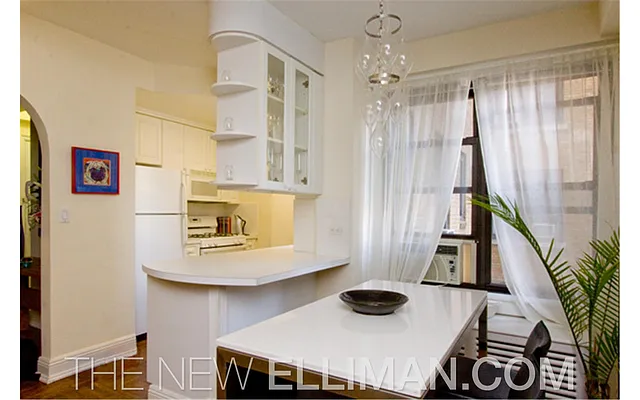 Rented by Douglas Elliman | media 14