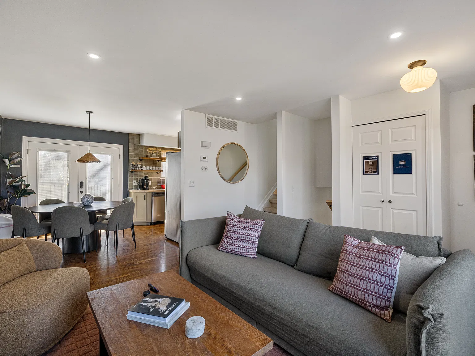 4 bed, 1277 sqft, $8,500 — Photo 4