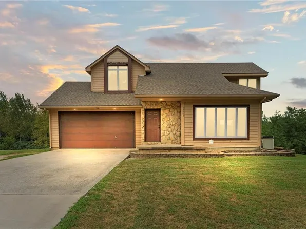 32802 E 175th St, Pleasant Hill, MO 64080