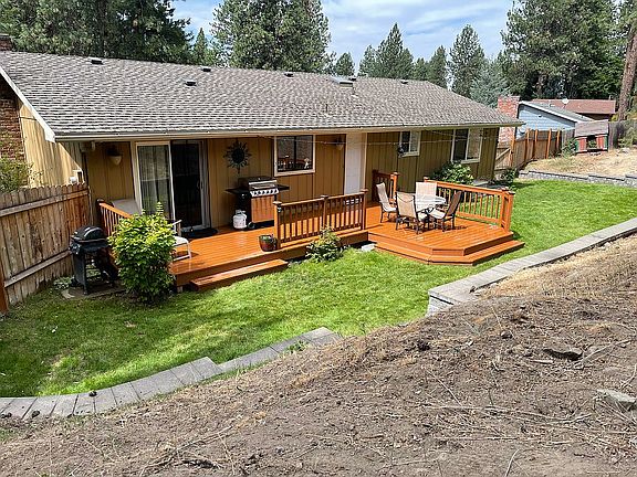 2nd image of 10002 N Fleetwood St