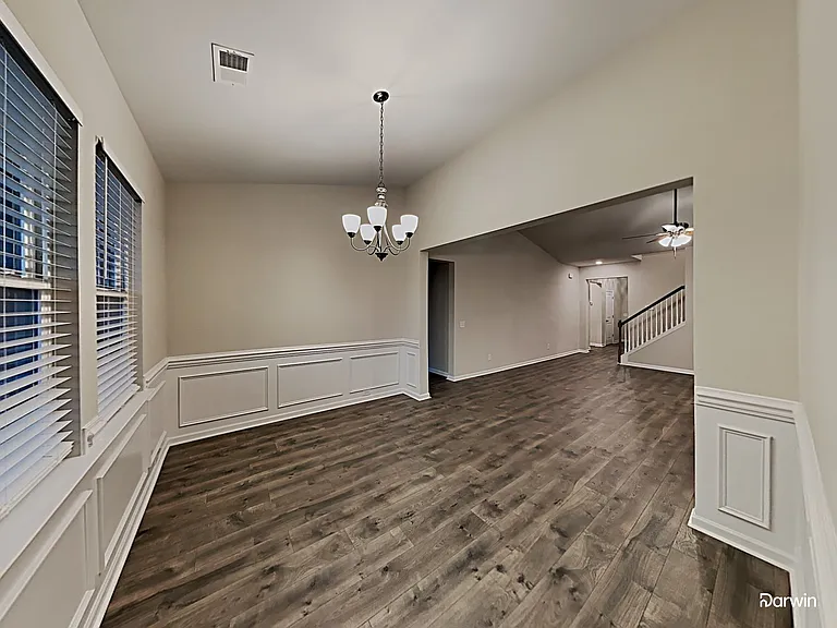 701 Redbud Ln — Photo 11