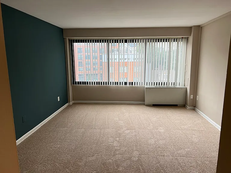 Silver Spring Towers — Photo 27