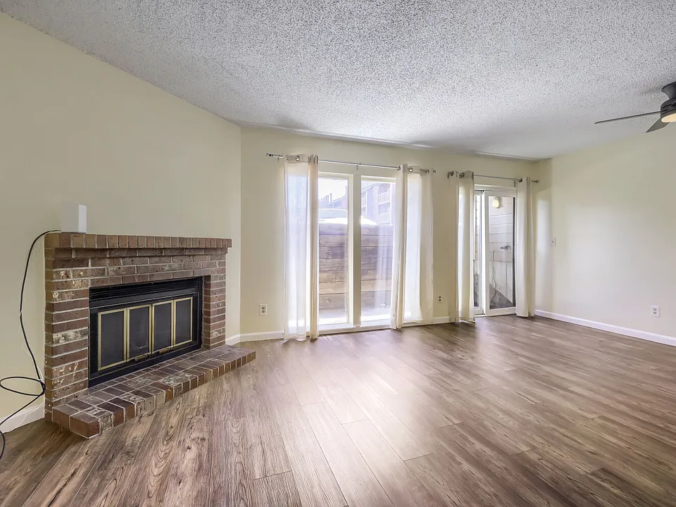 12360 W Nevada Pl #105