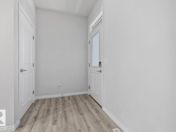 2nd image of 1014 Daniels Loop SW