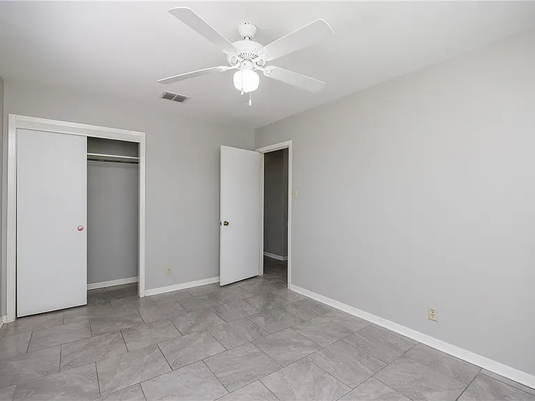 207 Blanco Dr — Photo 33