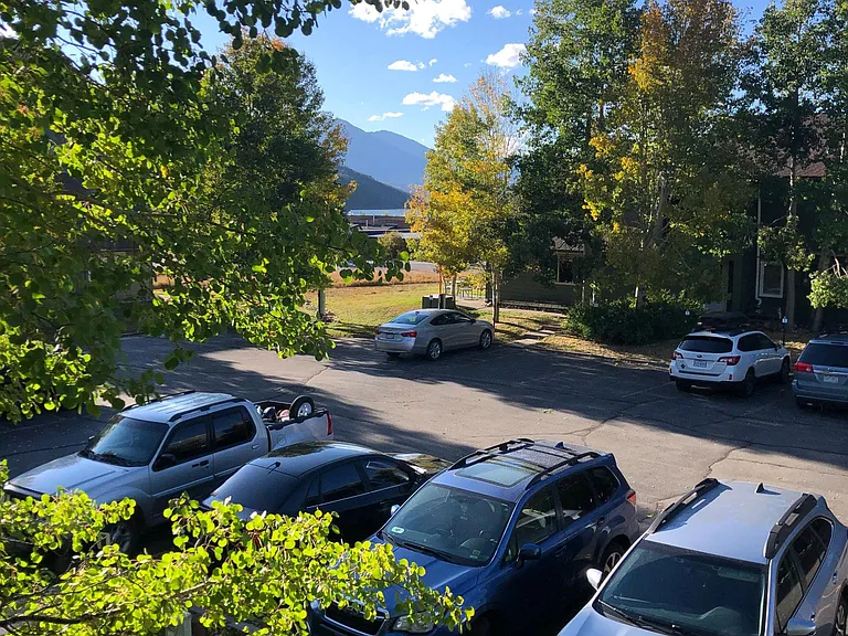 Peekaboo mountain views from upstairs balcony